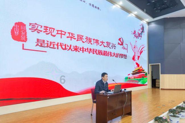 超级坦克消灭僵尸